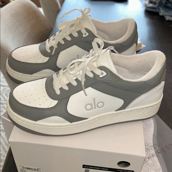 ALO Recovery Mode Sneaker Grey White - Picture 6 of 14